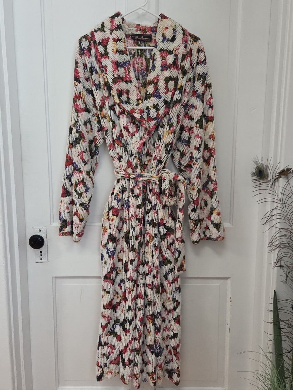 Vintage 60s Stan Herman for Herbcraft Floral Chenille Robe